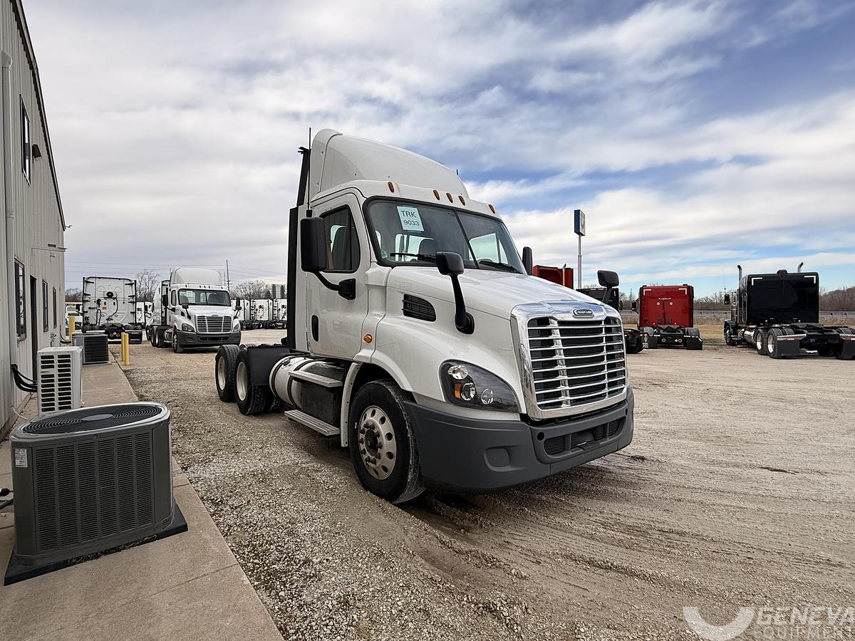 Used 2018 Freightliner Cascadia 113