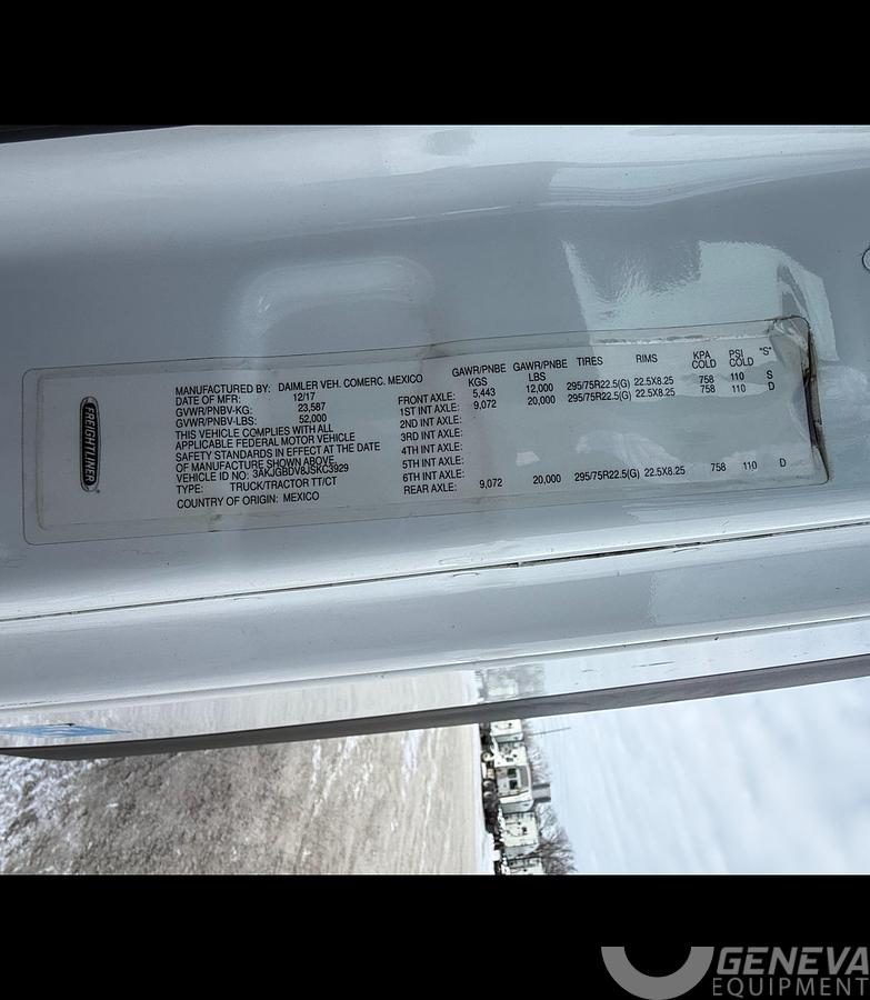 Used 2018 Freightliner Cascadia 113