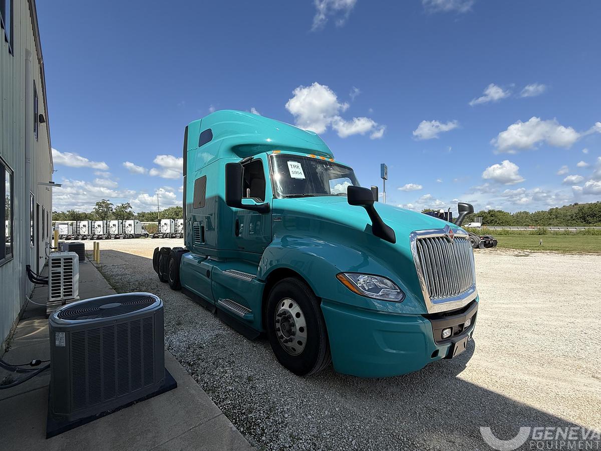 Used 2023 International LT625