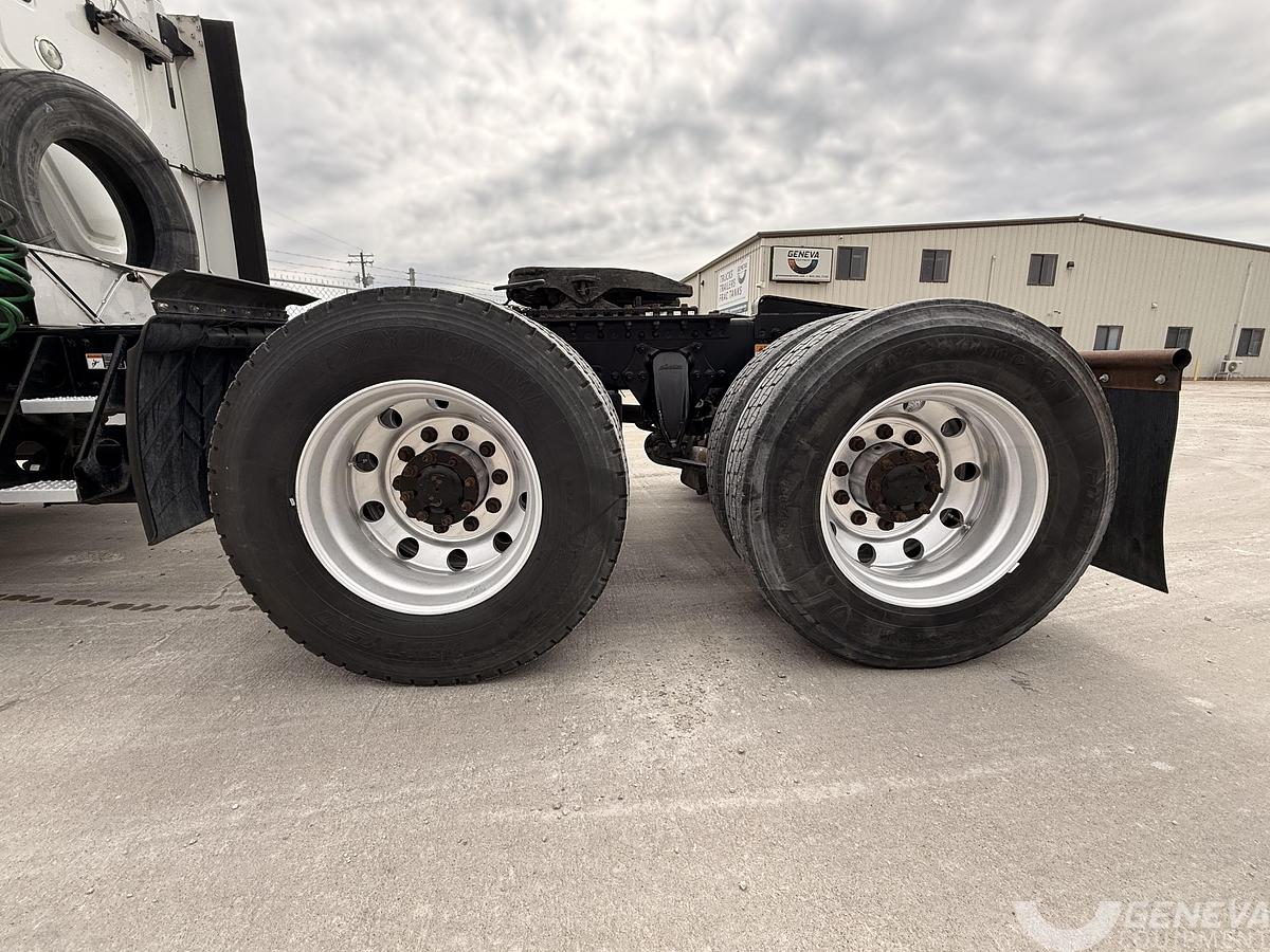 Used 2014 Freightliner Cascadia