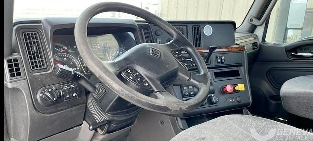 Used 2019 International LT625