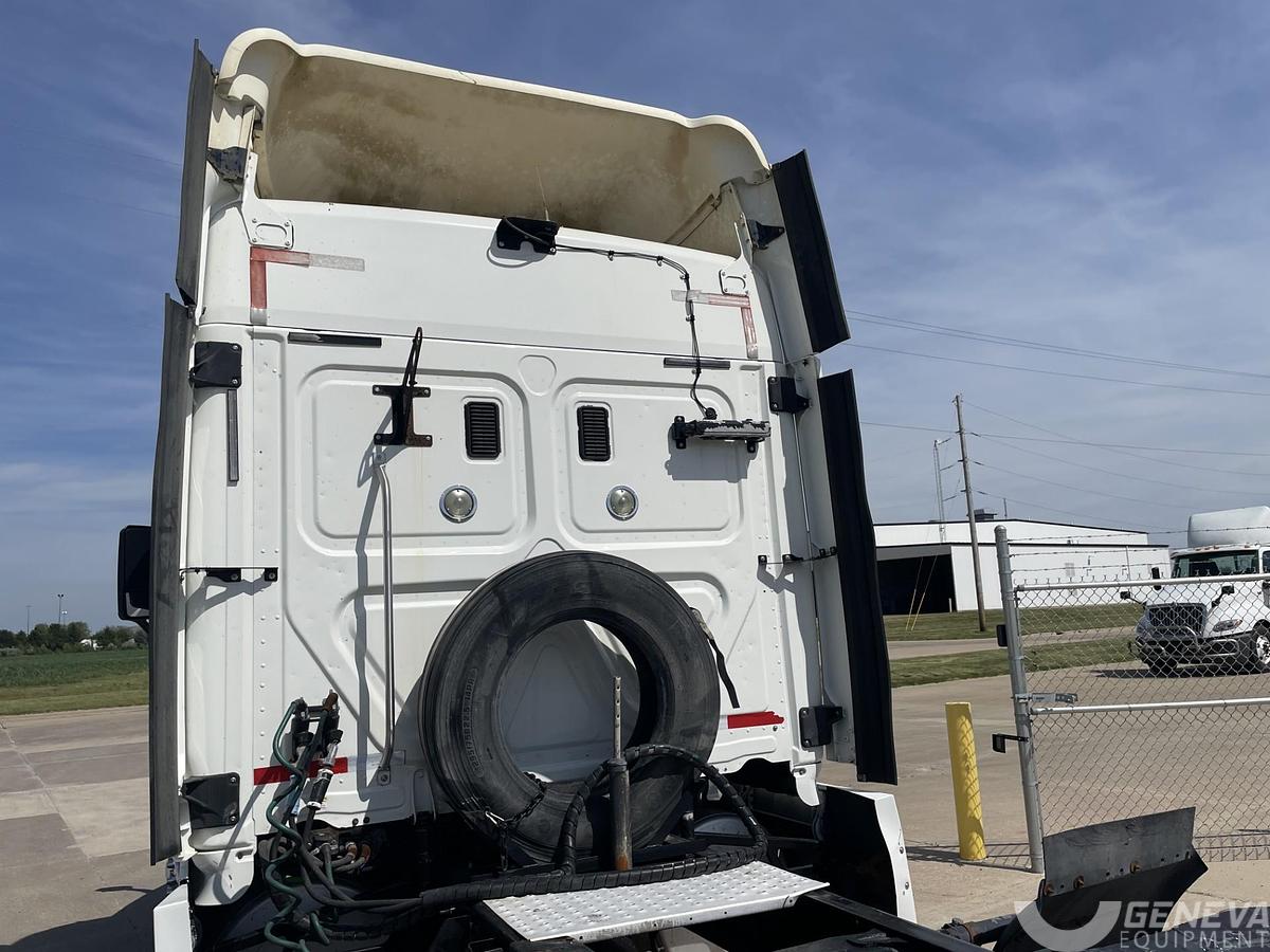 Used 2014 Freightliner Cascadia