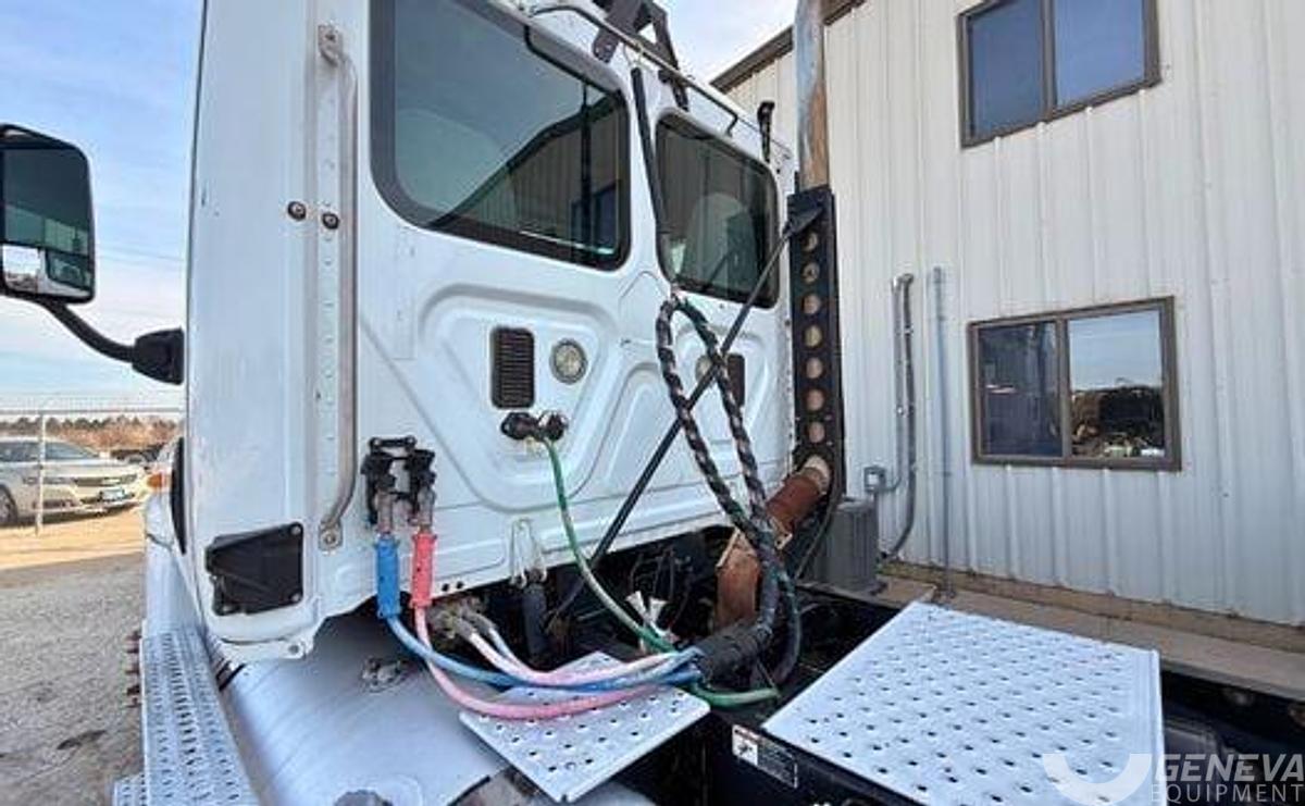Used 2013 Freightliner Cascadia 125