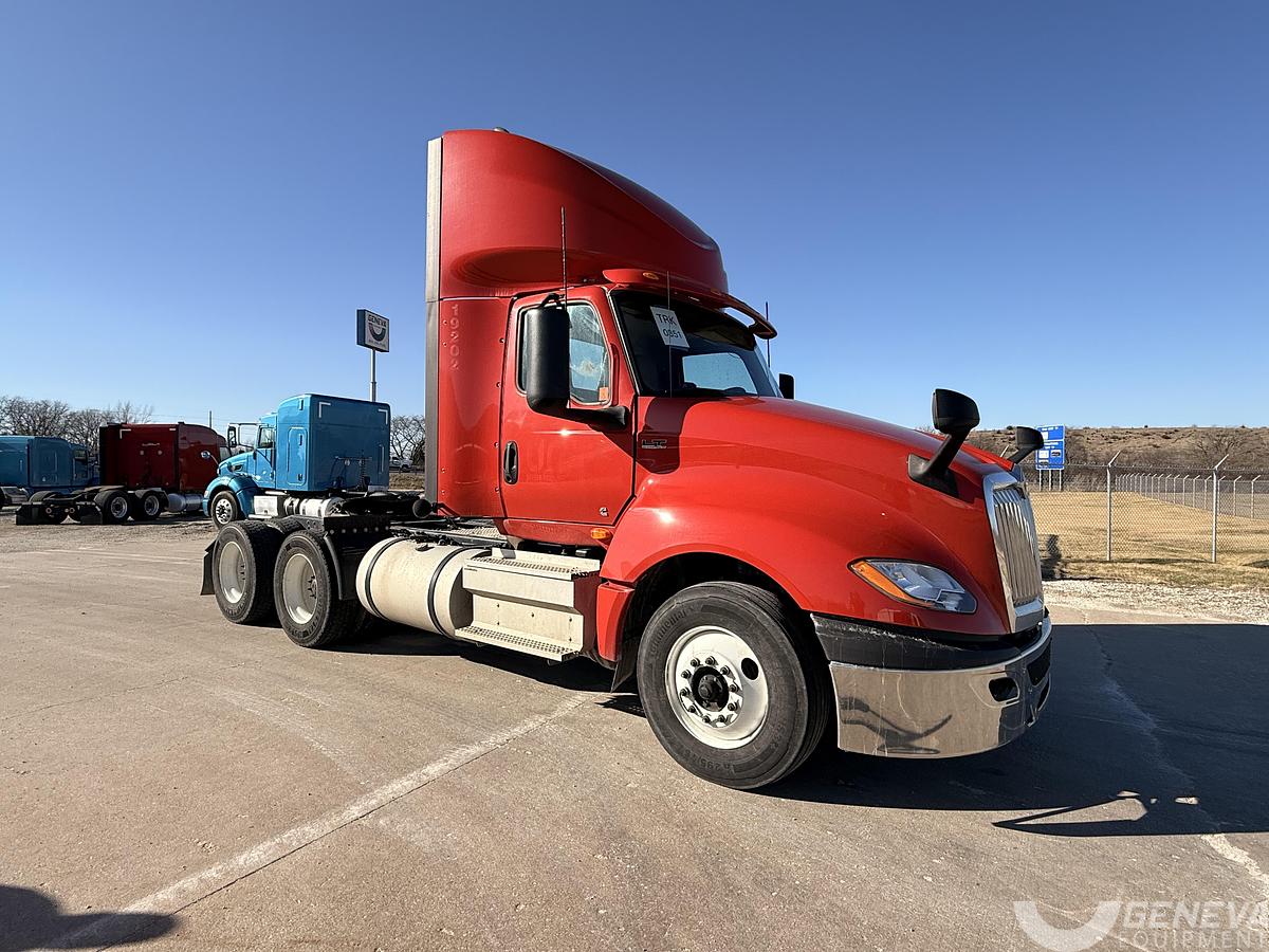 Used 2019 International LT625