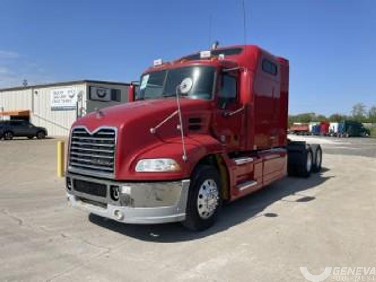 Used 2015 Mack CXU613