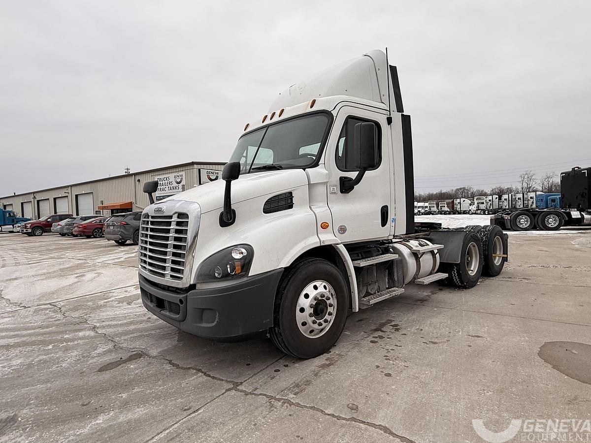 Used 2018 Freightliner Cascadia 113