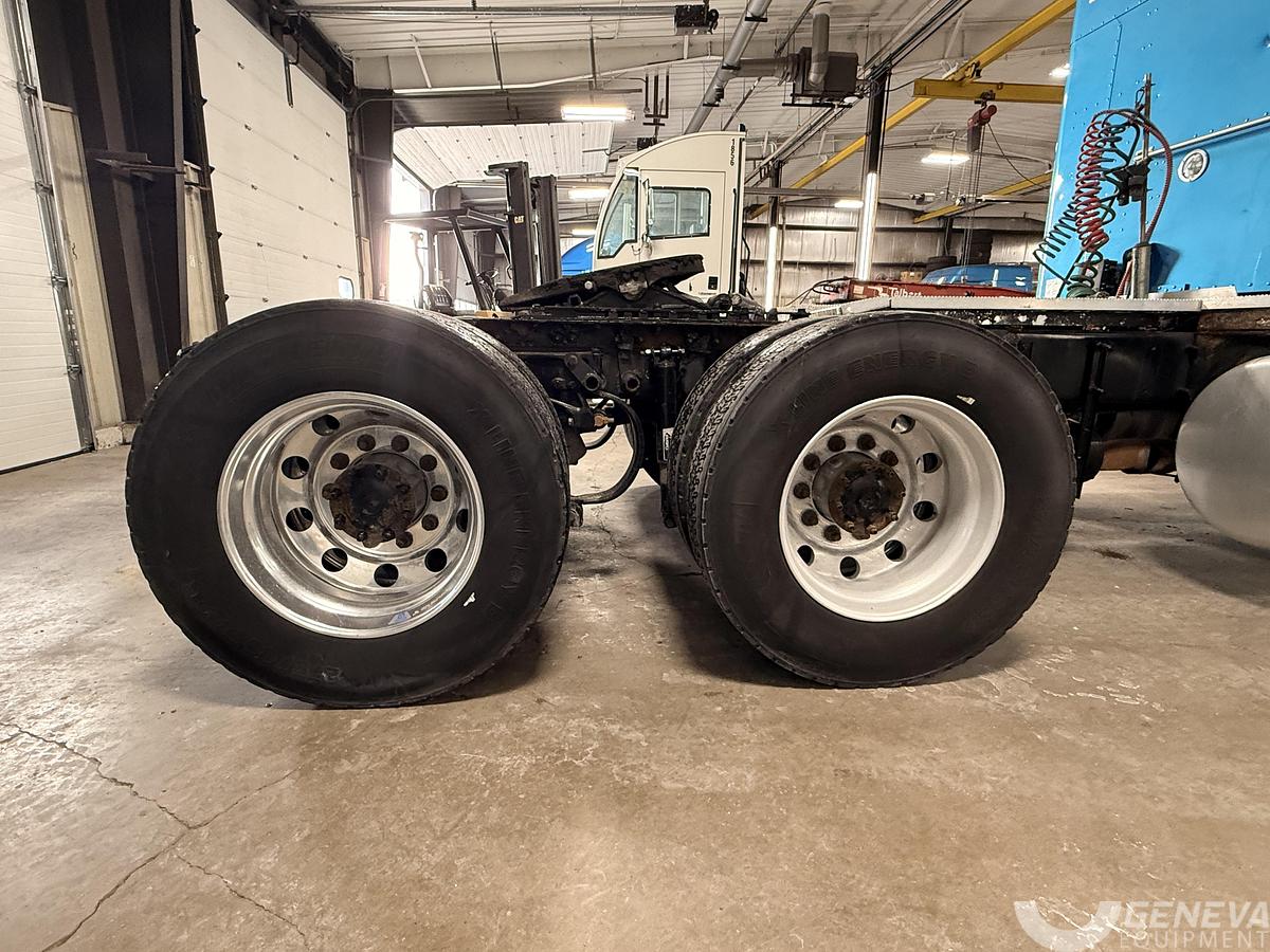 Used 2015 Peterbilt 384