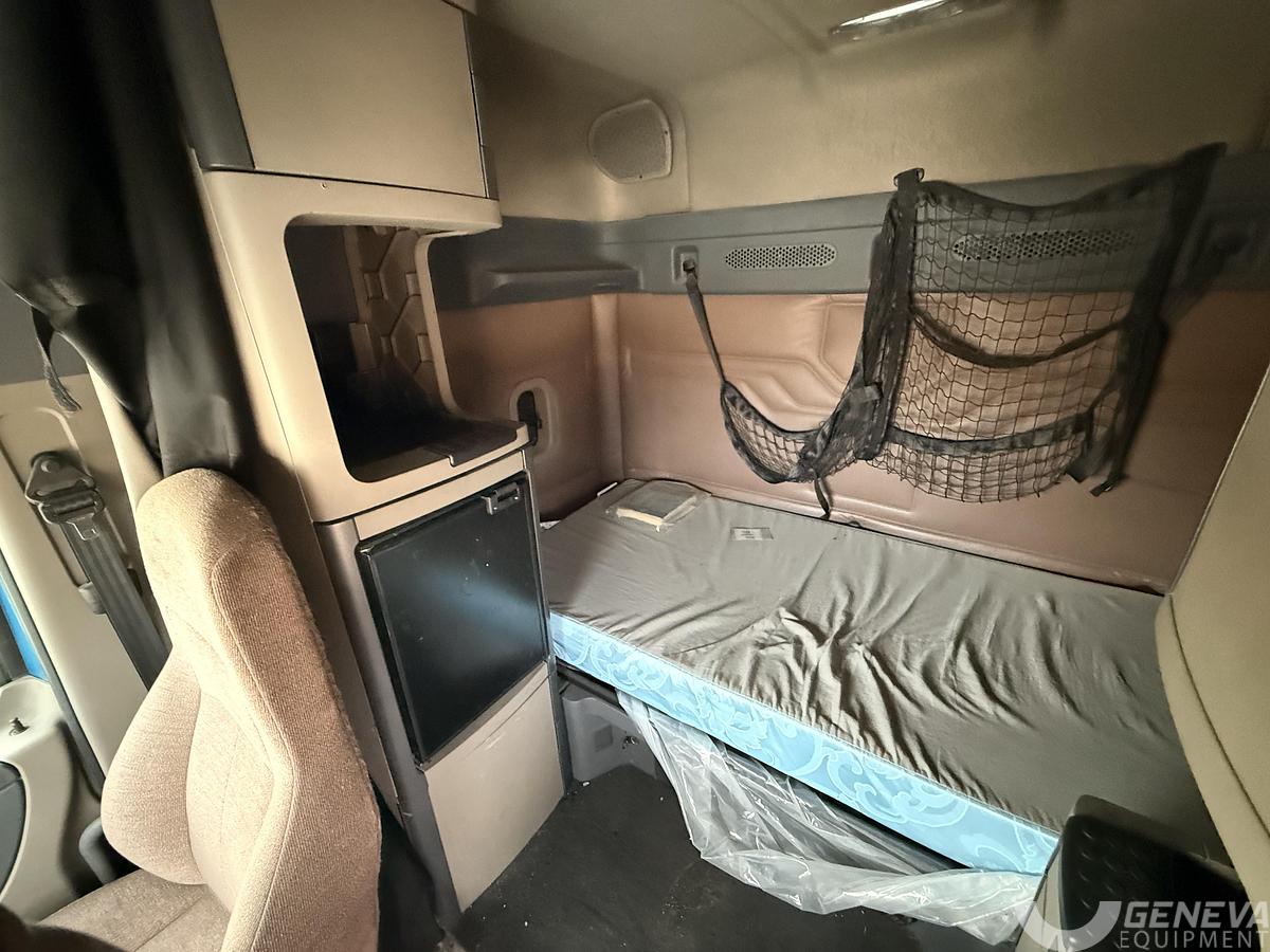 Used 2016 Freightliner CA 125