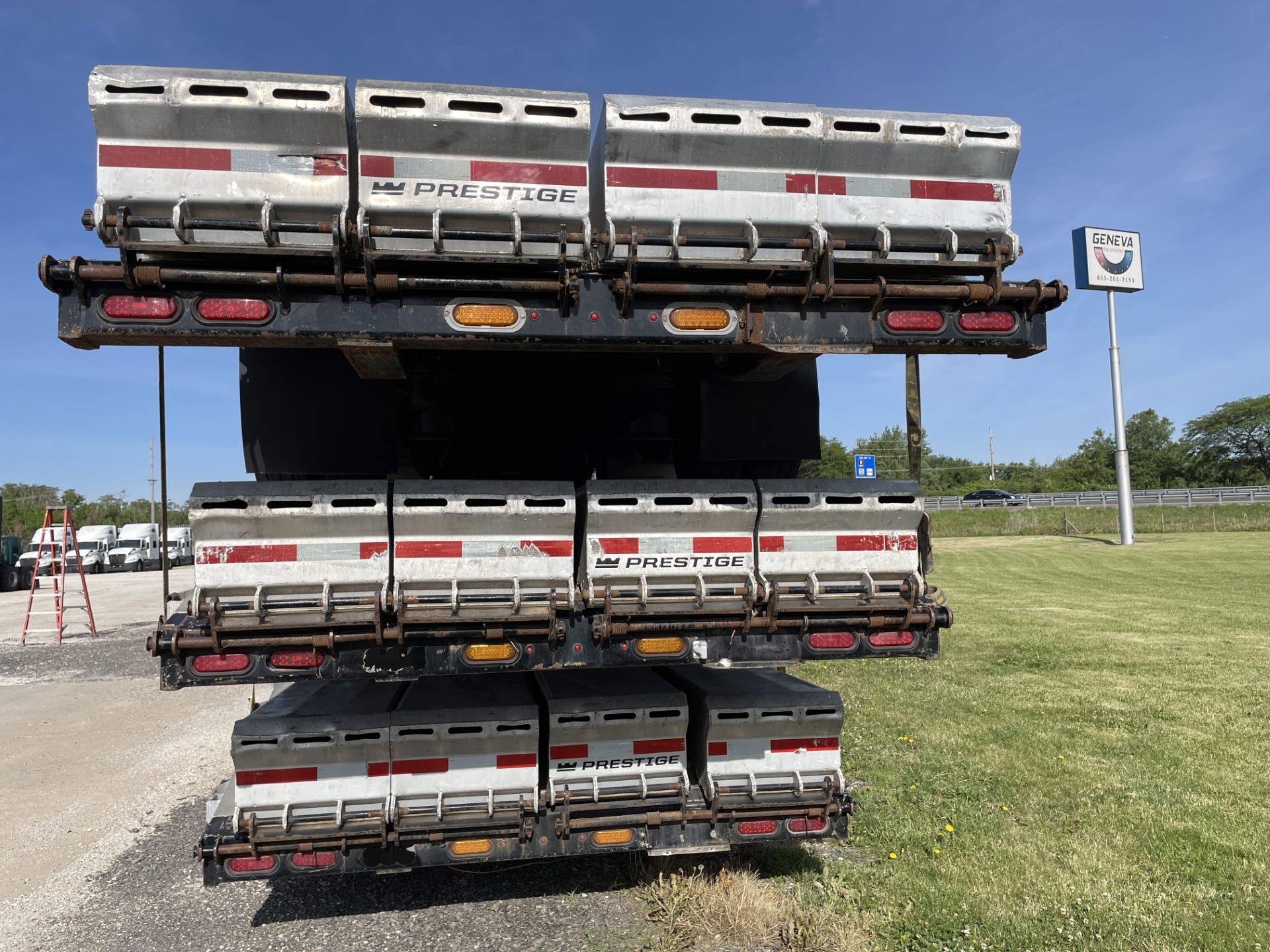 Used 2019 Prestige Trailers Renown Combo Flatbed Drop Deck