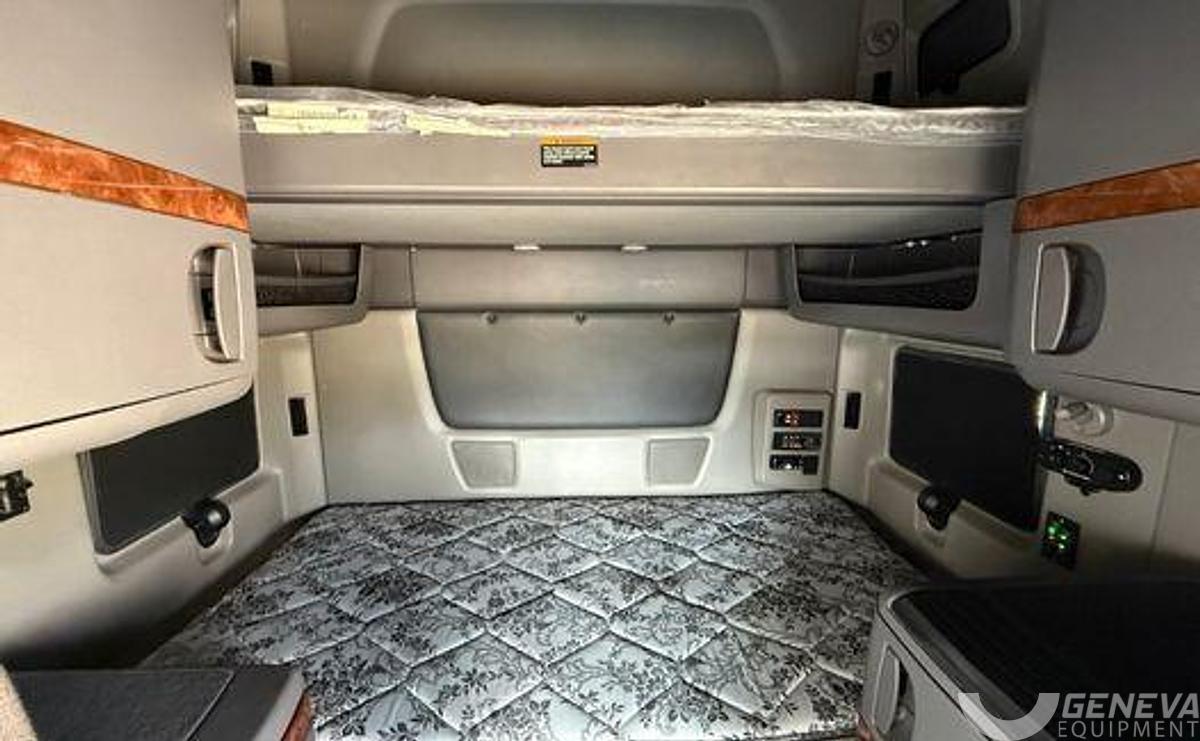 Used 2021 International LT625