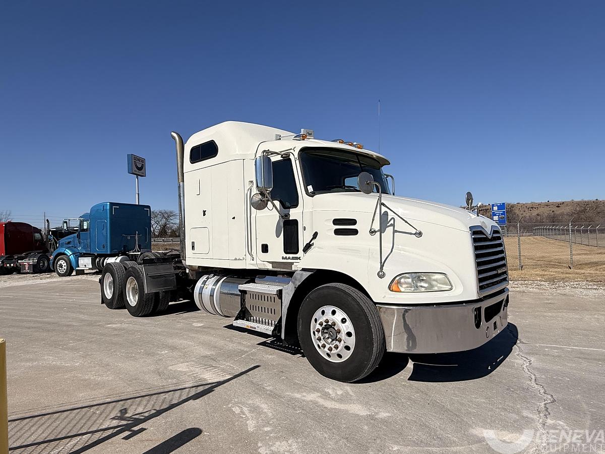 Used 2017 Mack CXU613