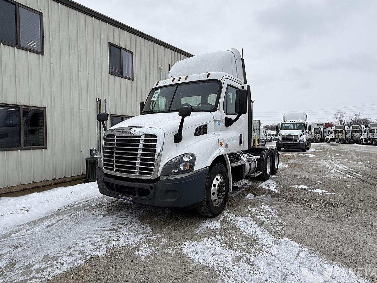 Used 2018 Freightliner Cascadia 113