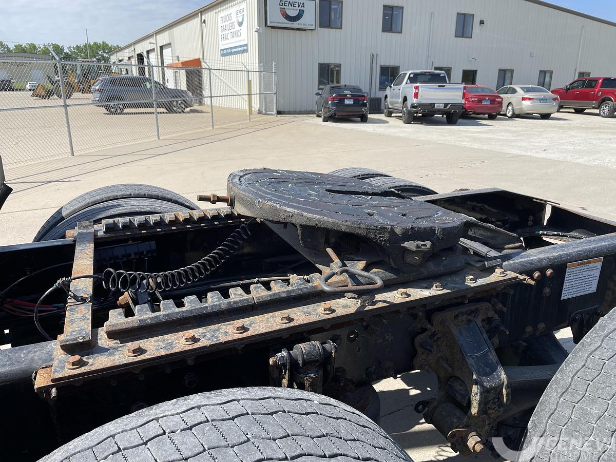Used 2015 Mack CXU613