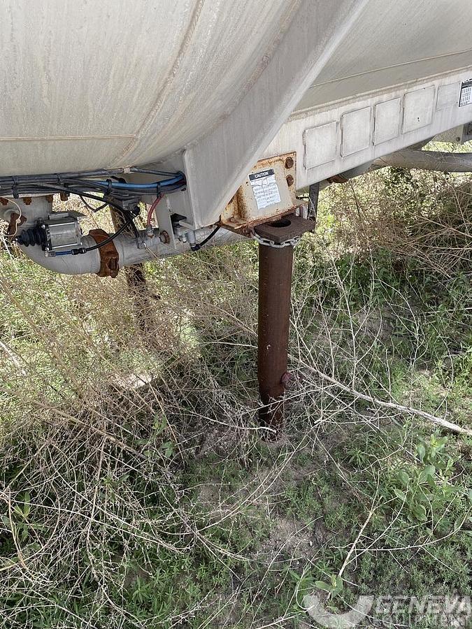 Used 1992 Fruehauf Fuel Trailer