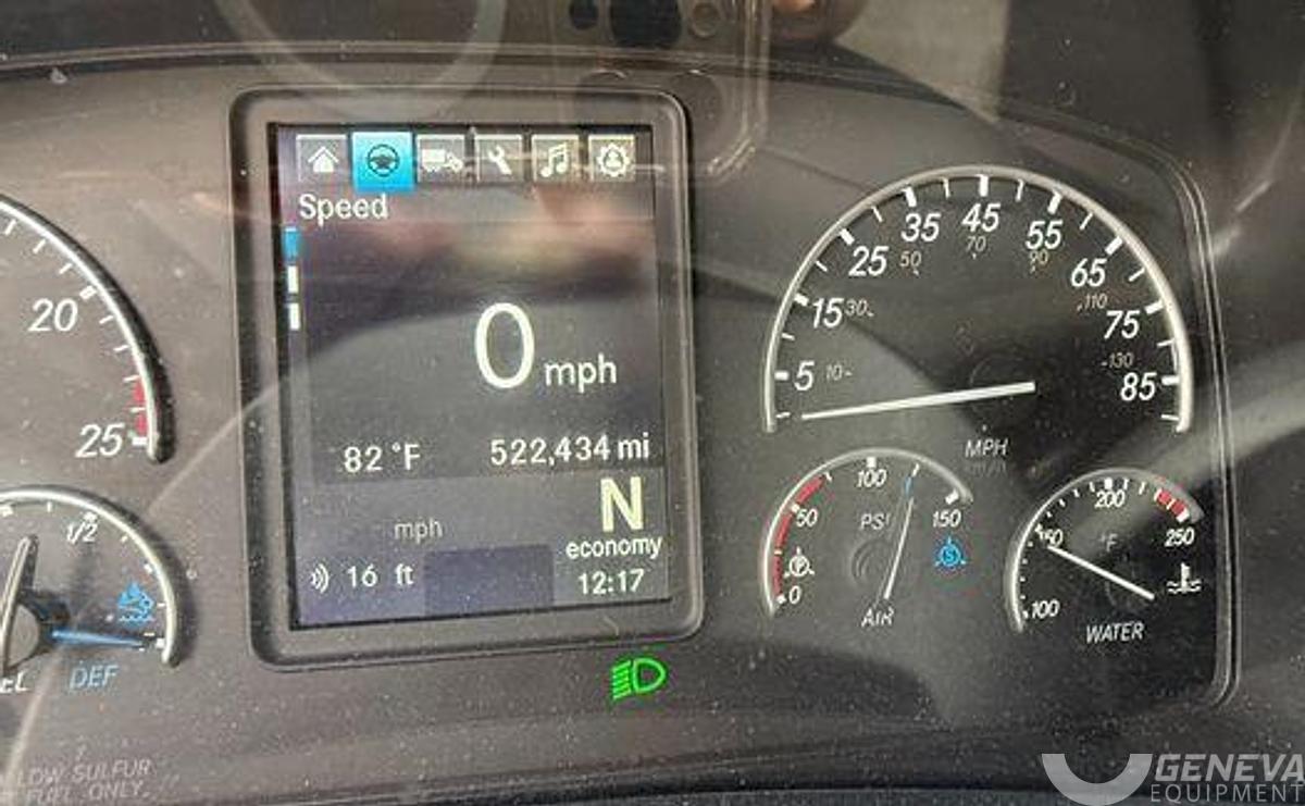 Used 2022 Freightliner Cascadia 126