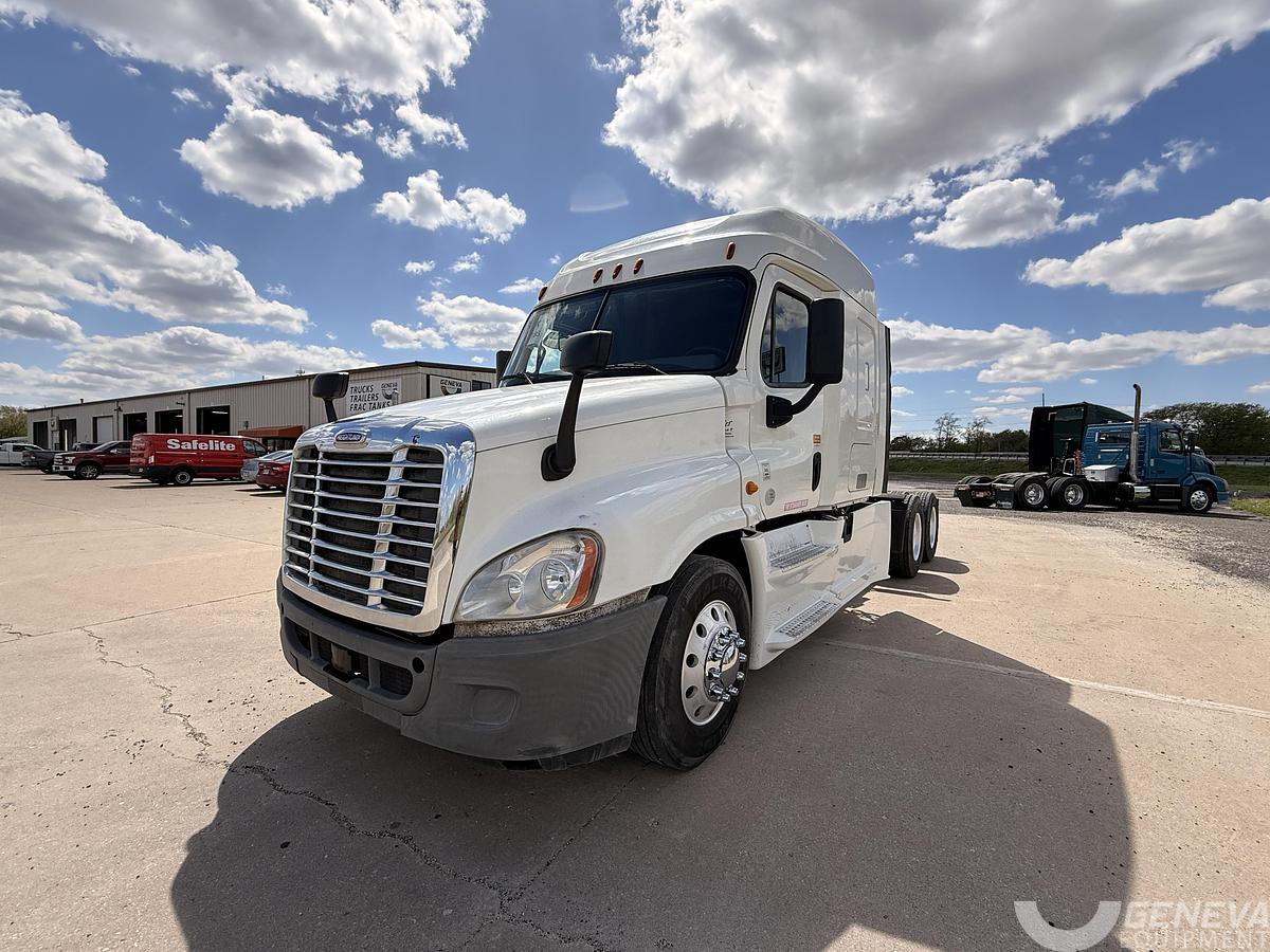 Used 2014 Freightliner Cascadia 125