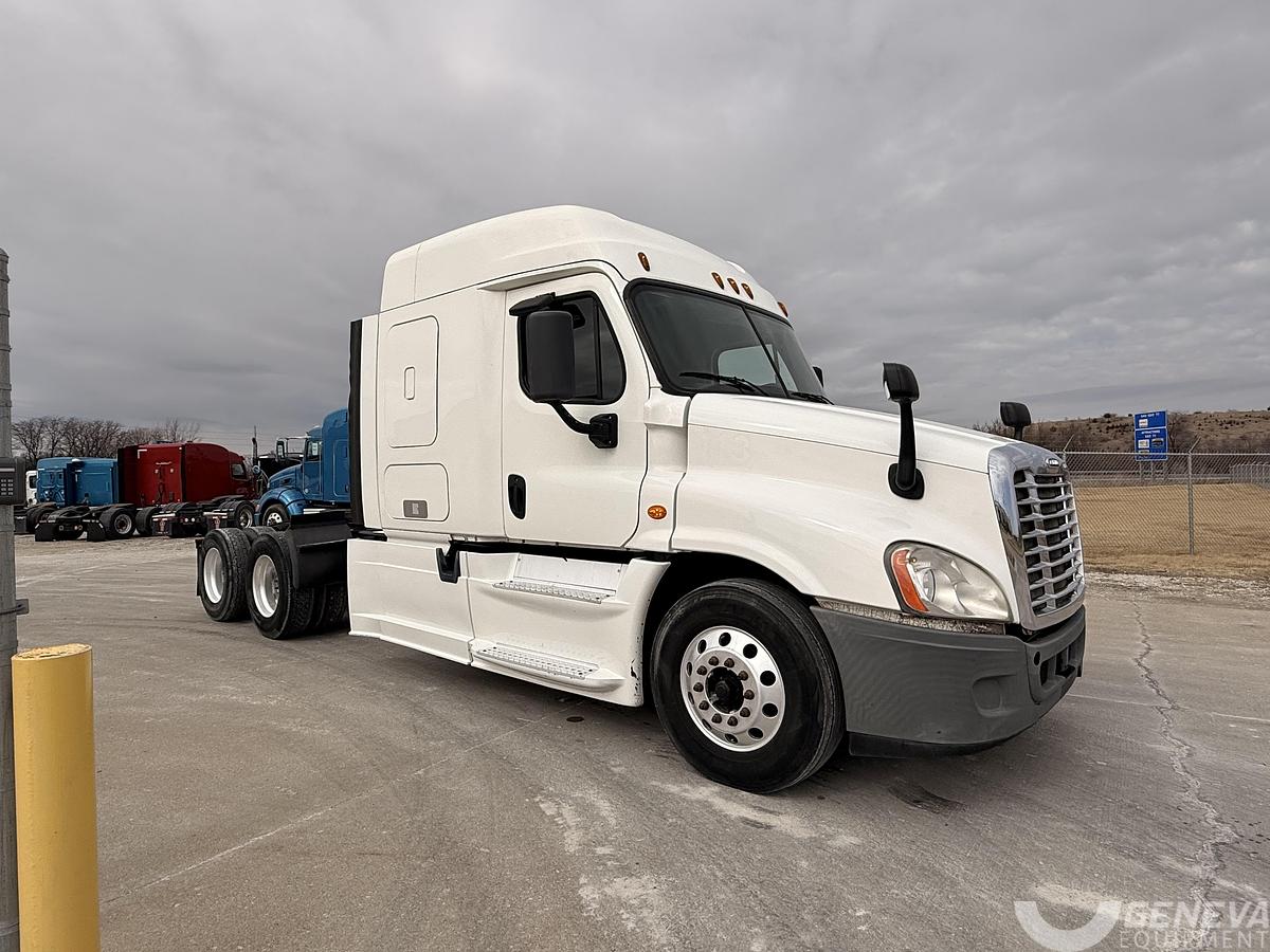 Used 2014 Freightliner Cascadia