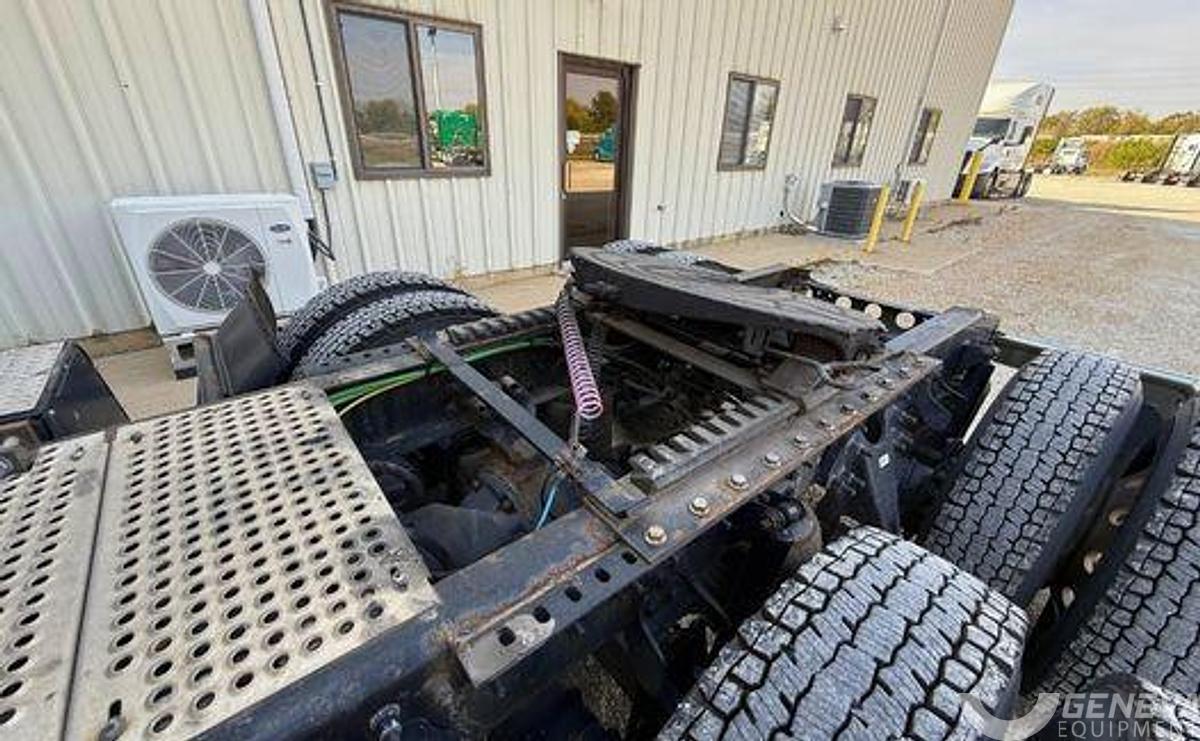 Used 2021 International LT625