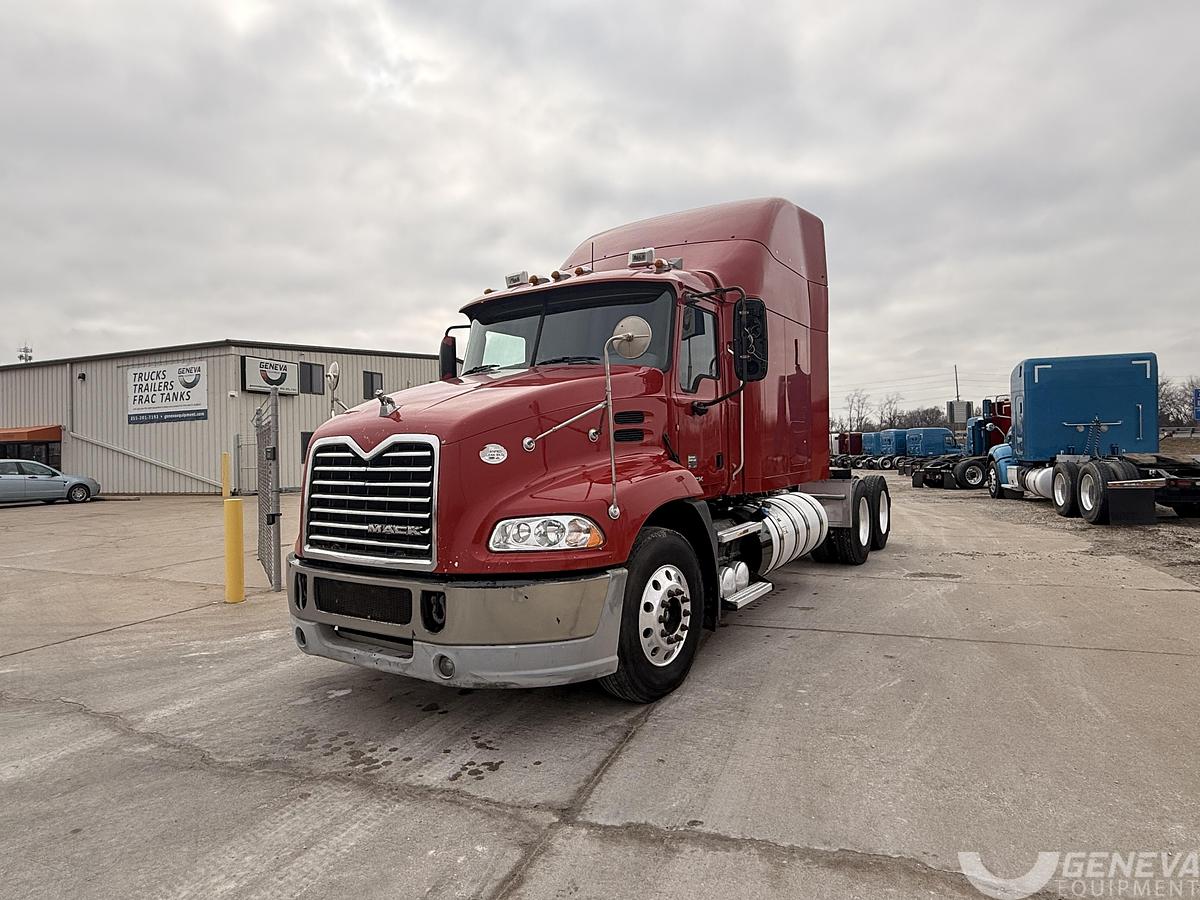 Used 2014 Mack Pinnacle CXU613