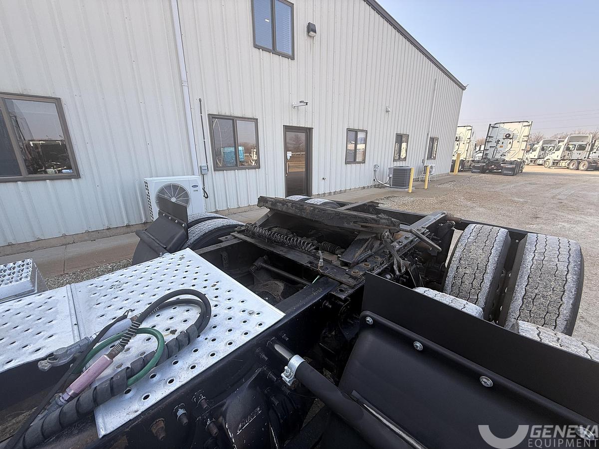 Used 2016 Freightliner CA 125