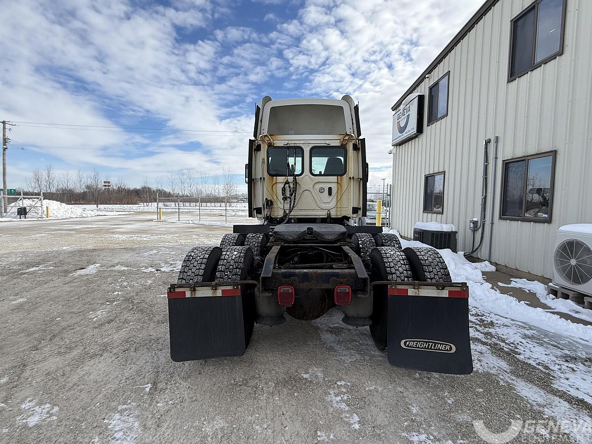 Used 2018 Freightliner Cascadia 113