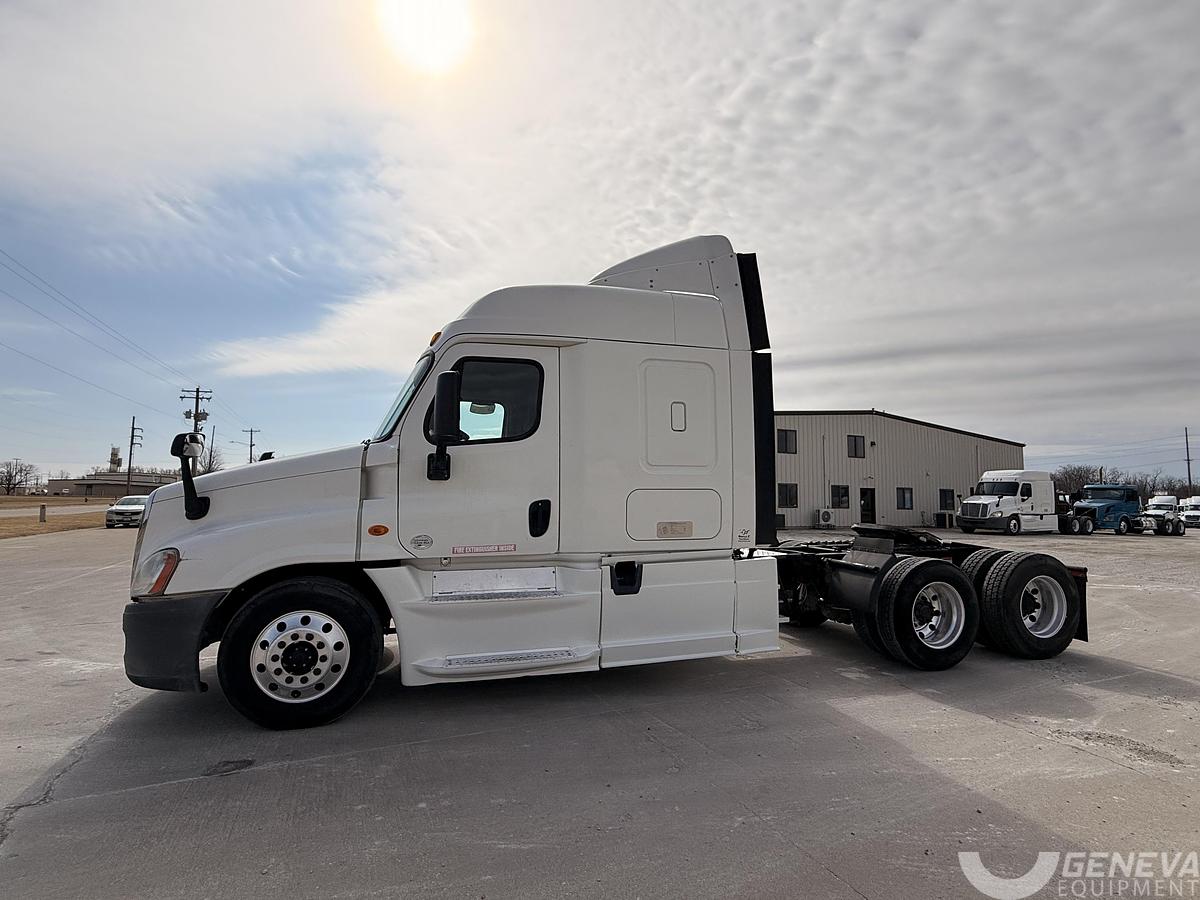 Used 2014 Freightliner Cascadia