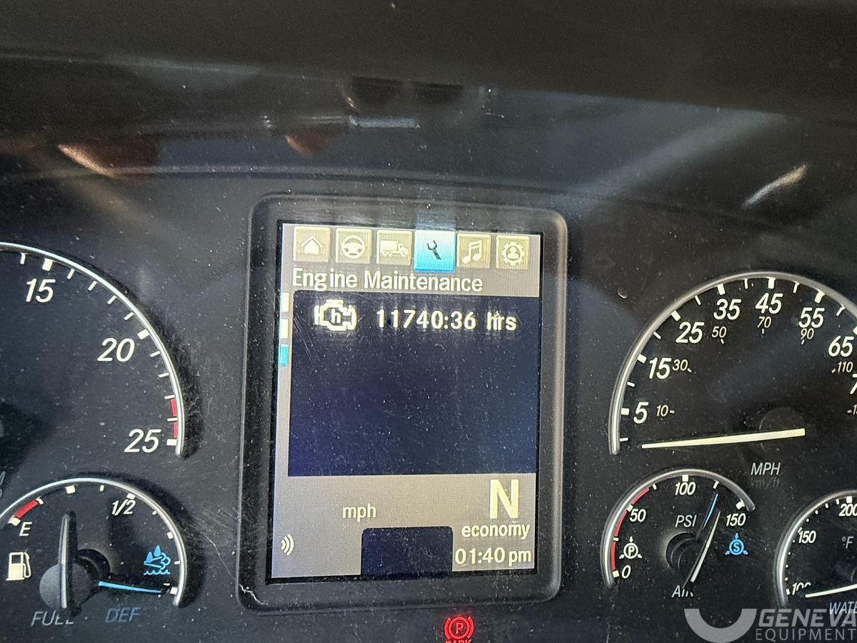 Used 2021 Freightliner Cascadia 126