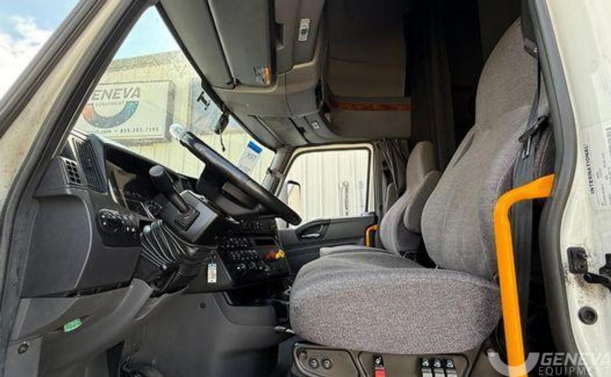 Used 2021 International LT625