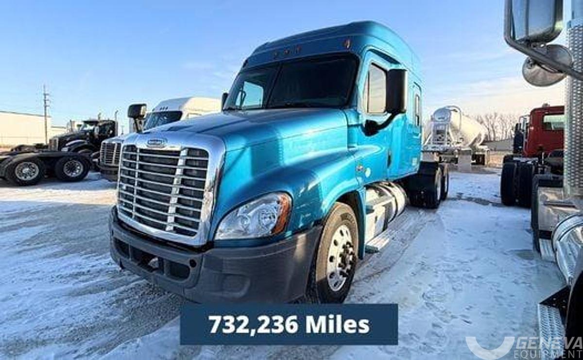Used 2016 Freightliner CA 125