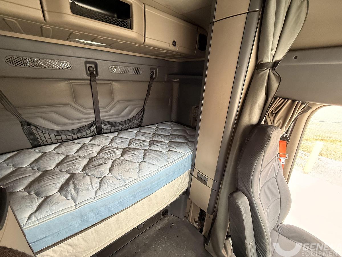 Used 2014 Freightliner Cascadia