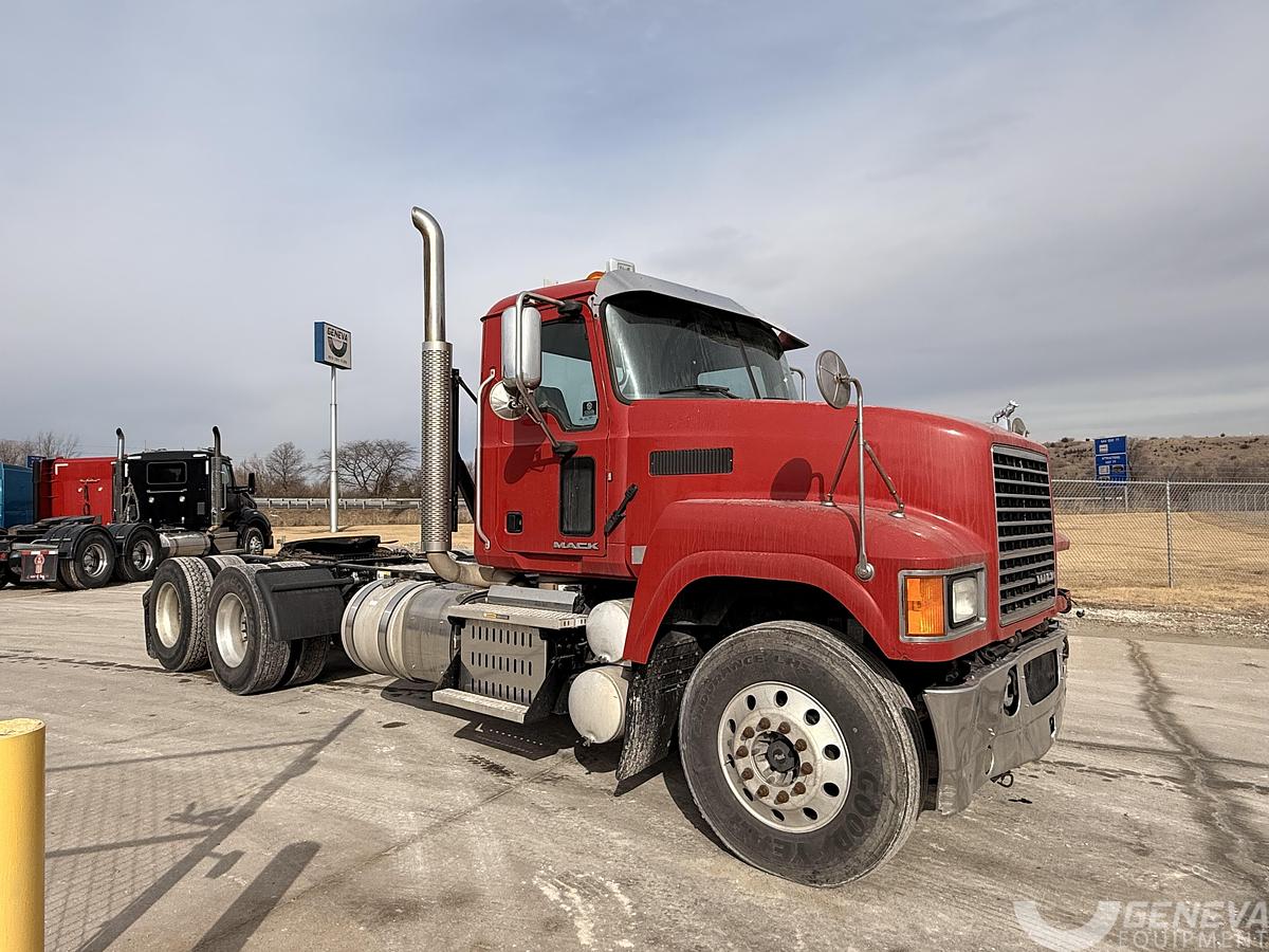 Used 2016 Mack CHU613