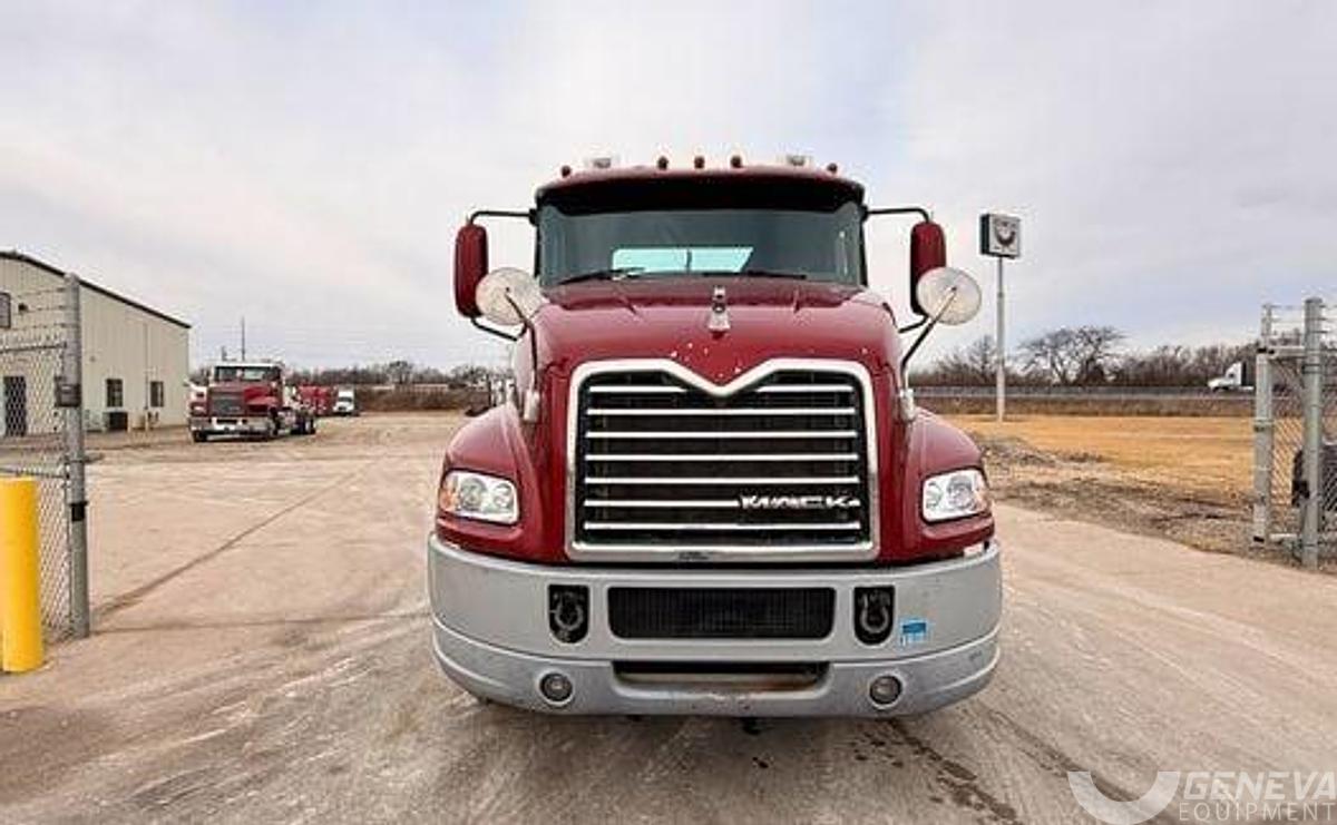 Used 2016 Mack Pinnacle CXU613 (TK8494)