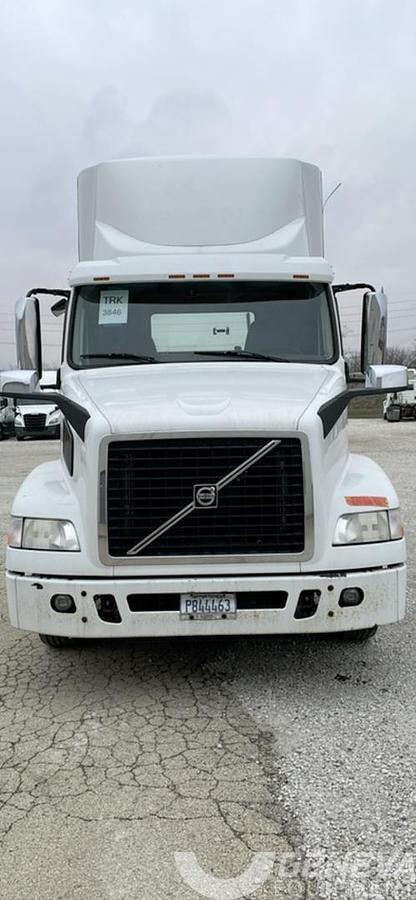 Used 2017 Volvo VNM200