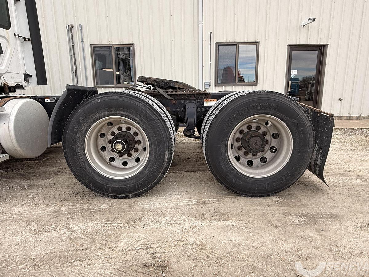 Used 2018 Freightliner Cascadia 113
