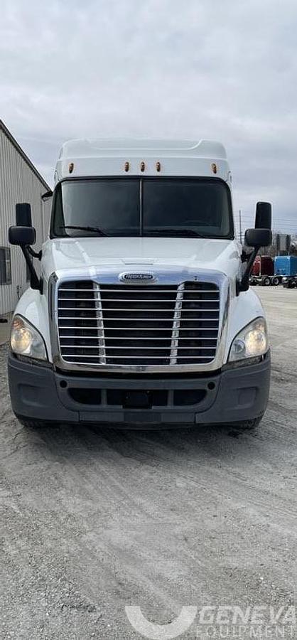 Used 2014 Freightliner Cascadia