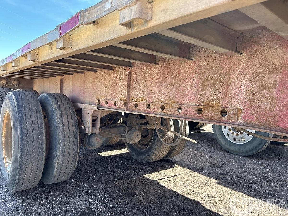 Used 1992 Fruehauf  Flatbed Trailer