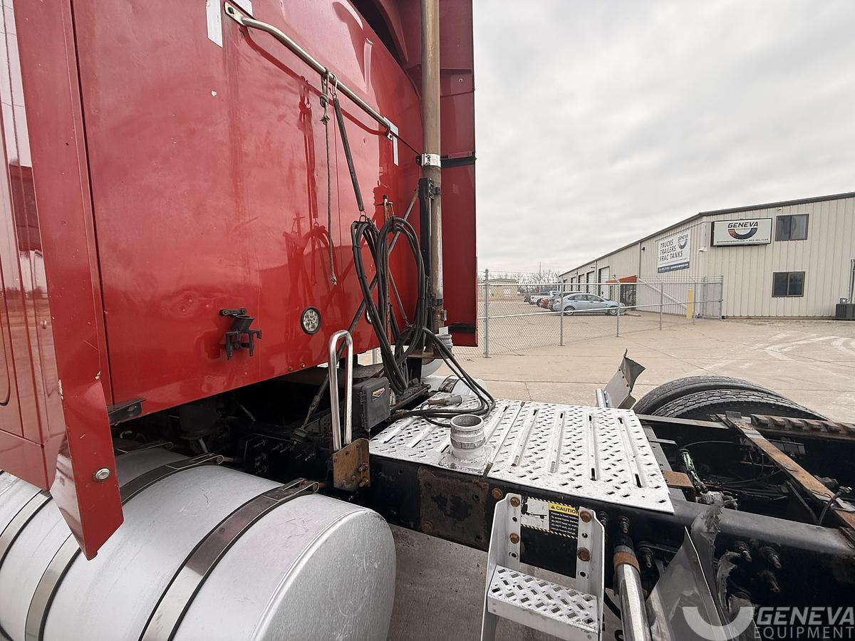 Used 2014 Mack Pinnacle CXU613