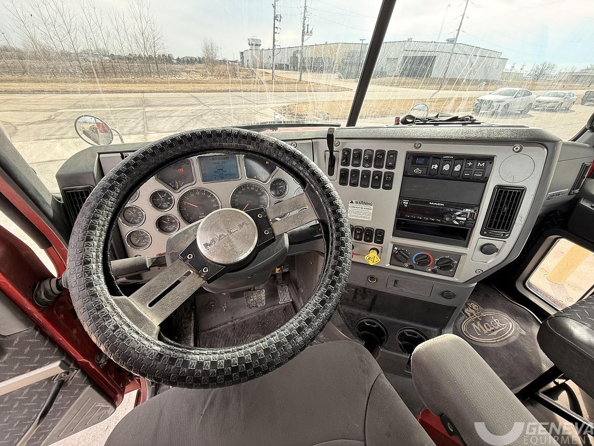 Used 2016 Mack CHU613