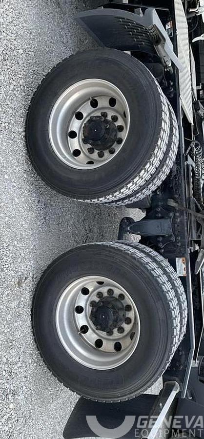 Used 2022 Freightliner Cascadia 126