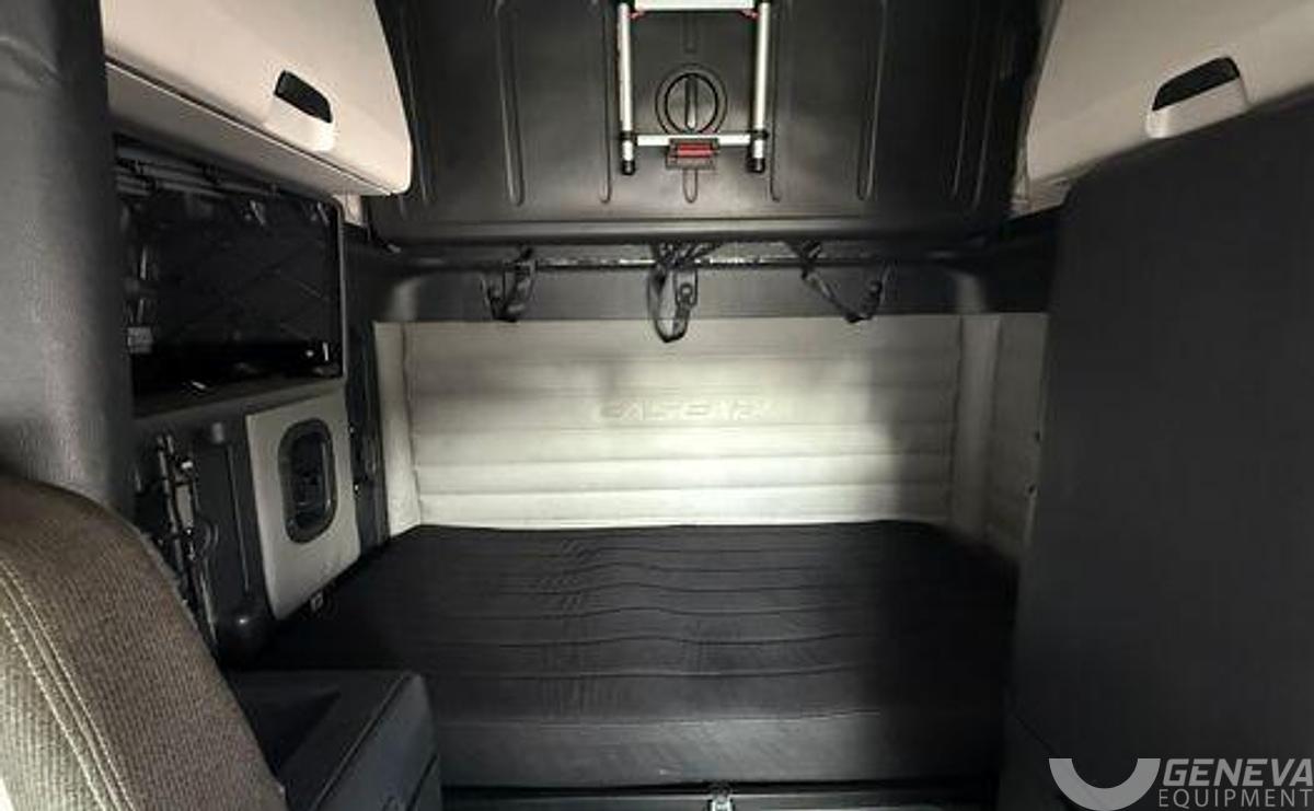 Used 2021 Freightliner Cascadia 126