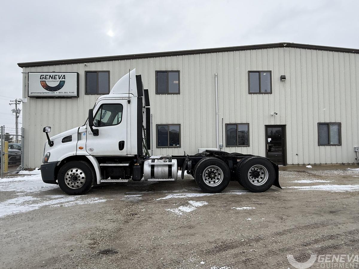 Used 2018 Freightliner Cascadia 113