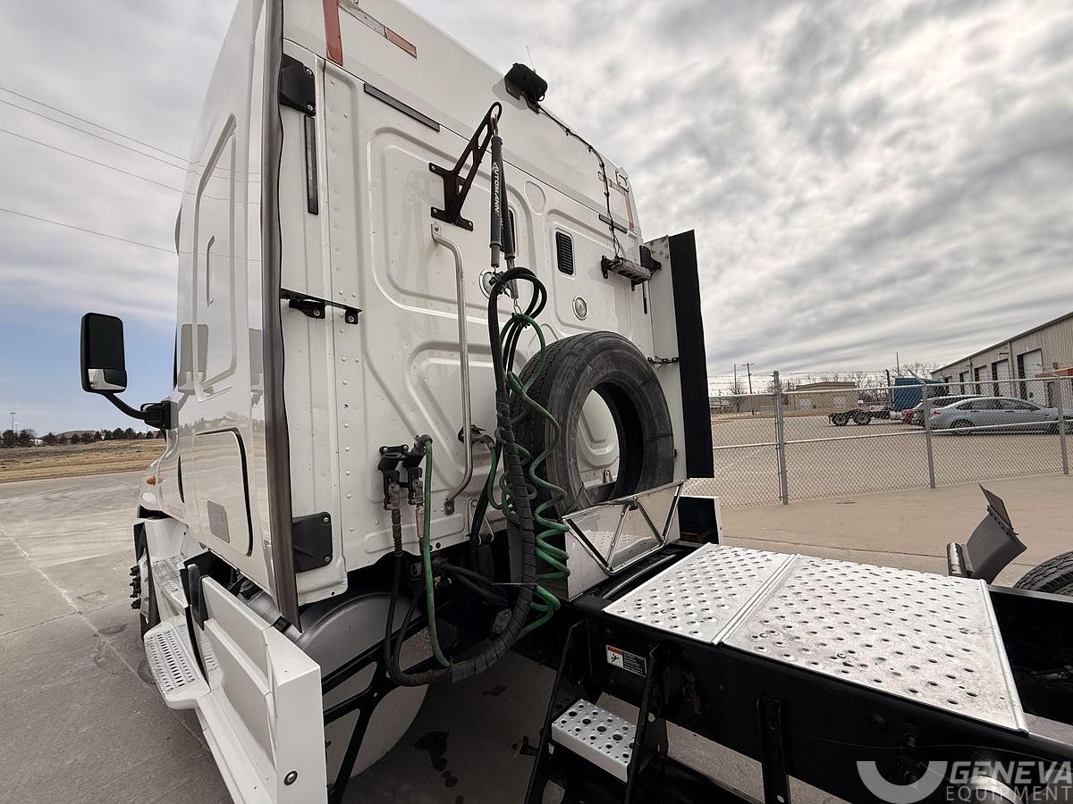 Used 2014 Freightliner Cascadia
