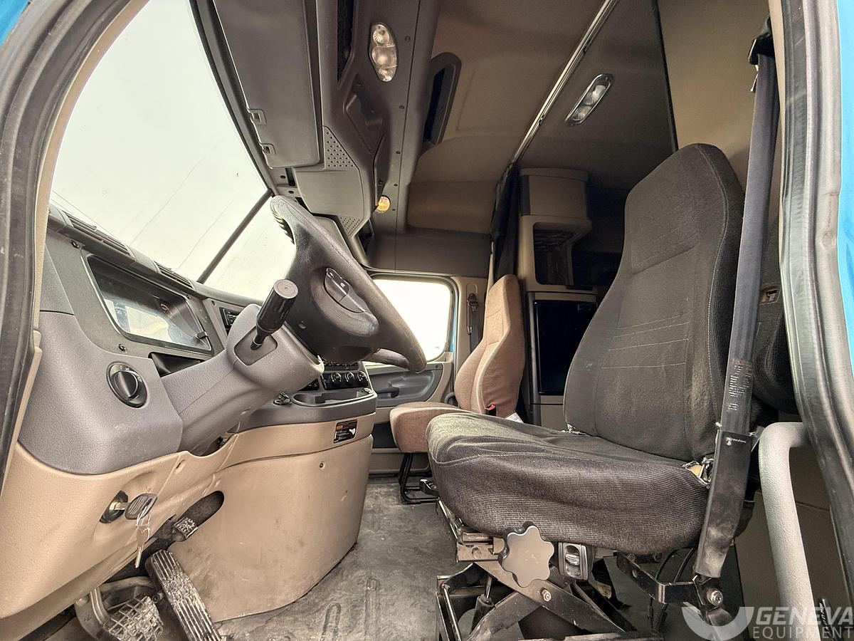 Used 2016 Freightliner CA 125