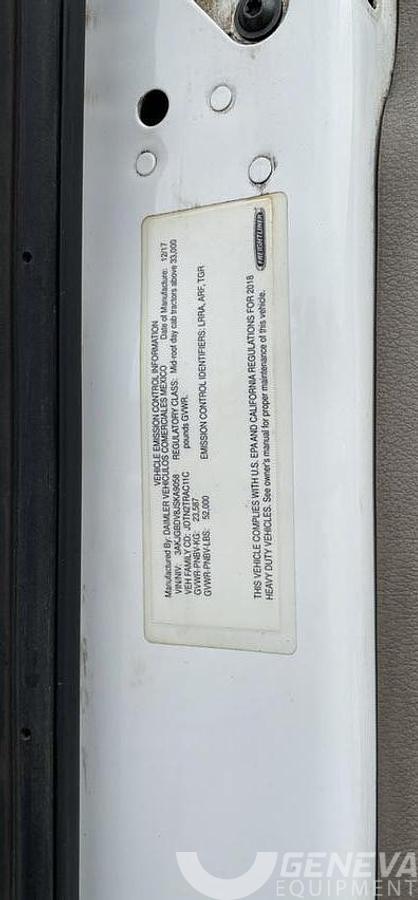 Used 2018 Freightliner Cascadia 113