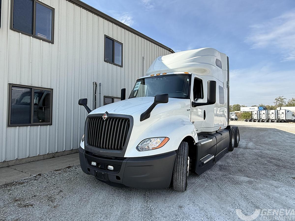 Used 2021 International LT625