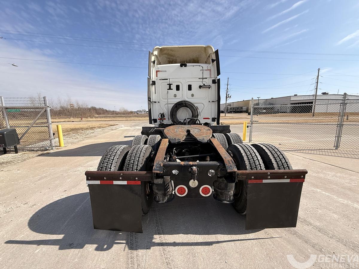 Used 2014 Freightliner Cascadia
