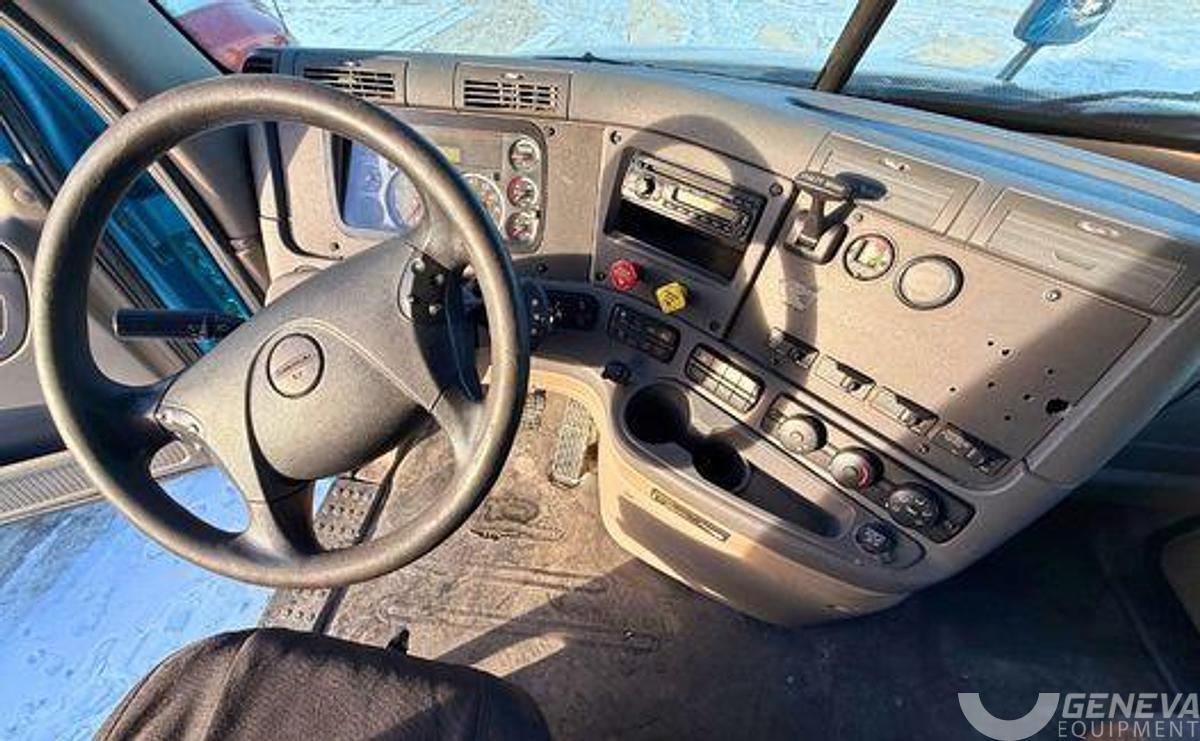 Used 2016 Freightliner CA 125