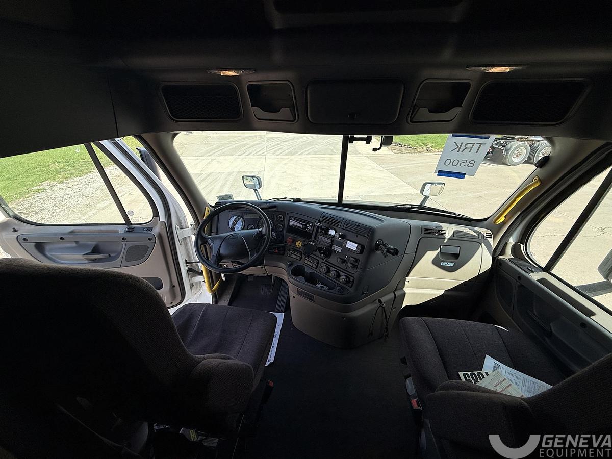 Used 2020 Freightliner Cascadia 113