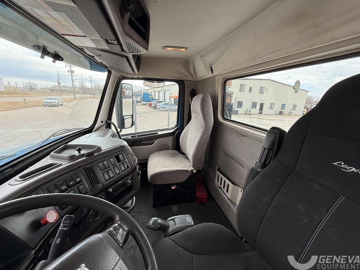 Used 2014 Volvo VNL300