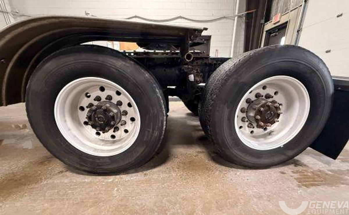 Used 2013 Volvo VNL64T300